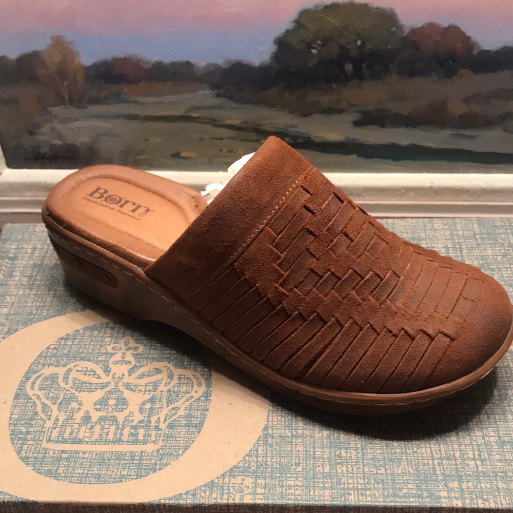 new  Born Yucatan Clogs - Suede For Women brown 362s